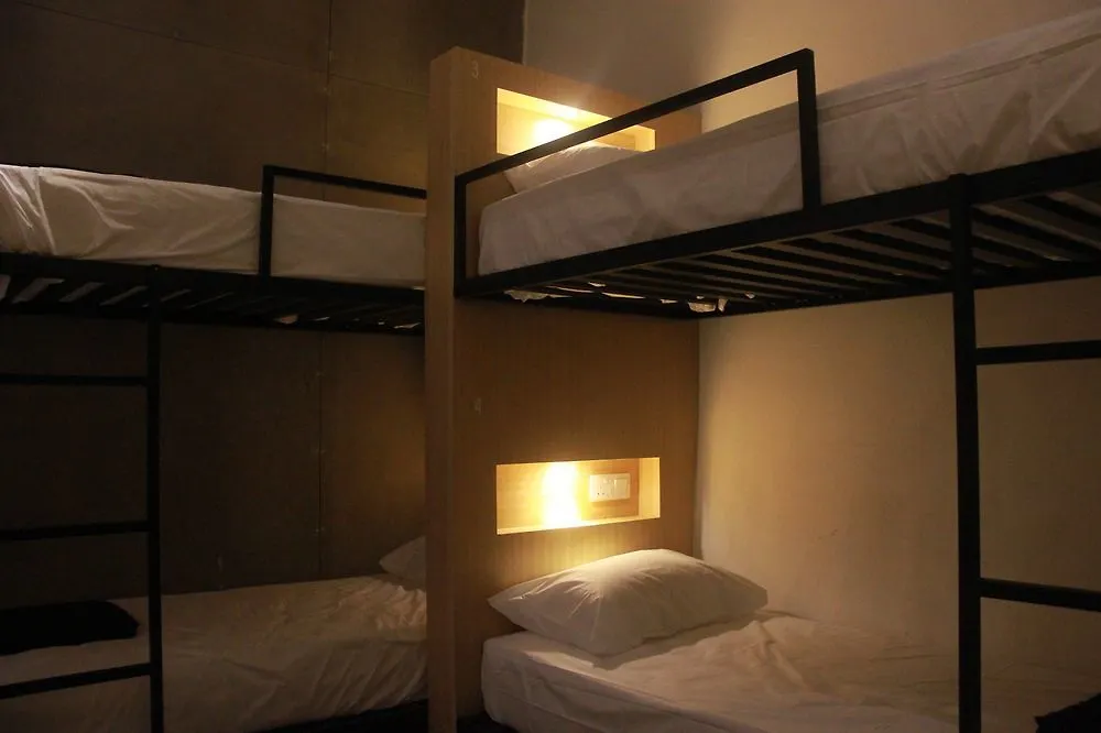 The 80'S Guesthouse George Town Hostel
